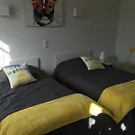 Le 2*