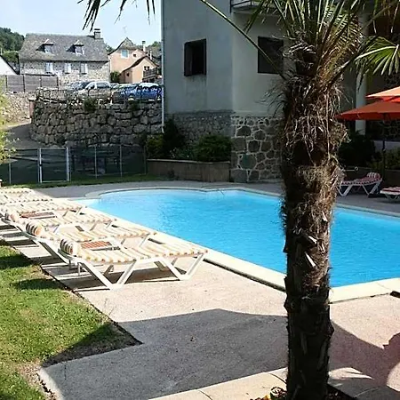 Le Hotel 2*